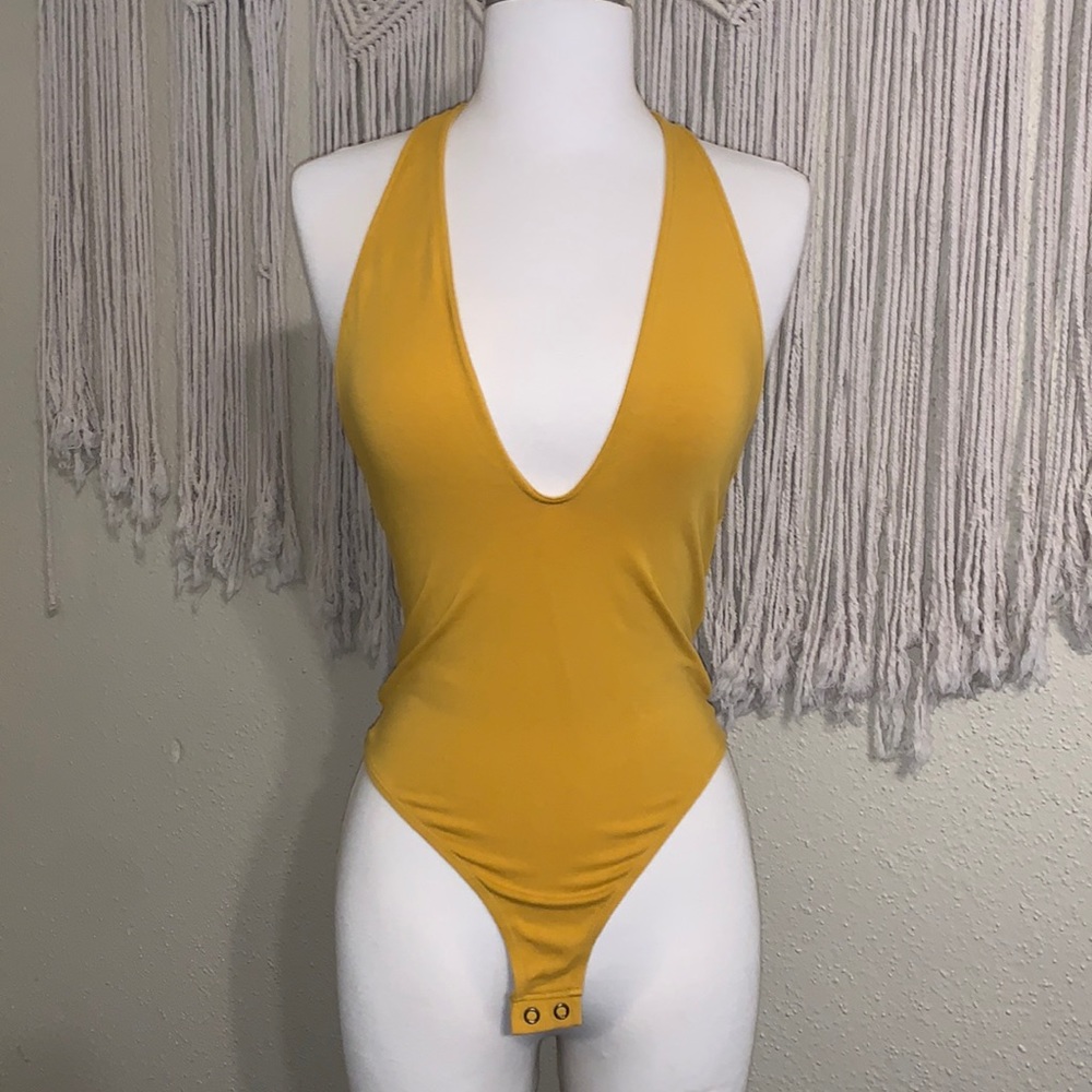 EXPRESS ONE ELEVEN MUSTARD THONG